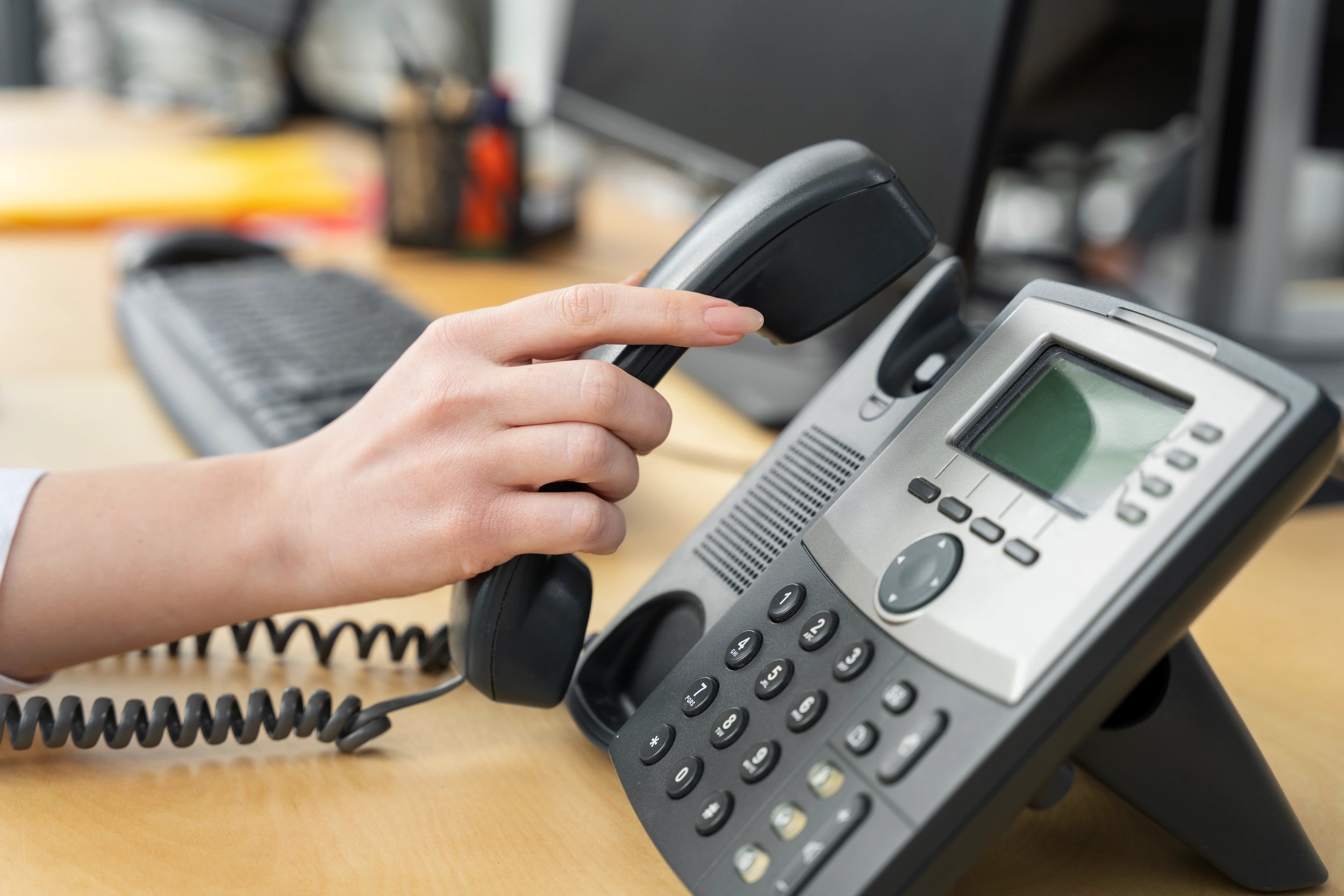 Solutions de téléphonie fixe pour professionnels en Corse