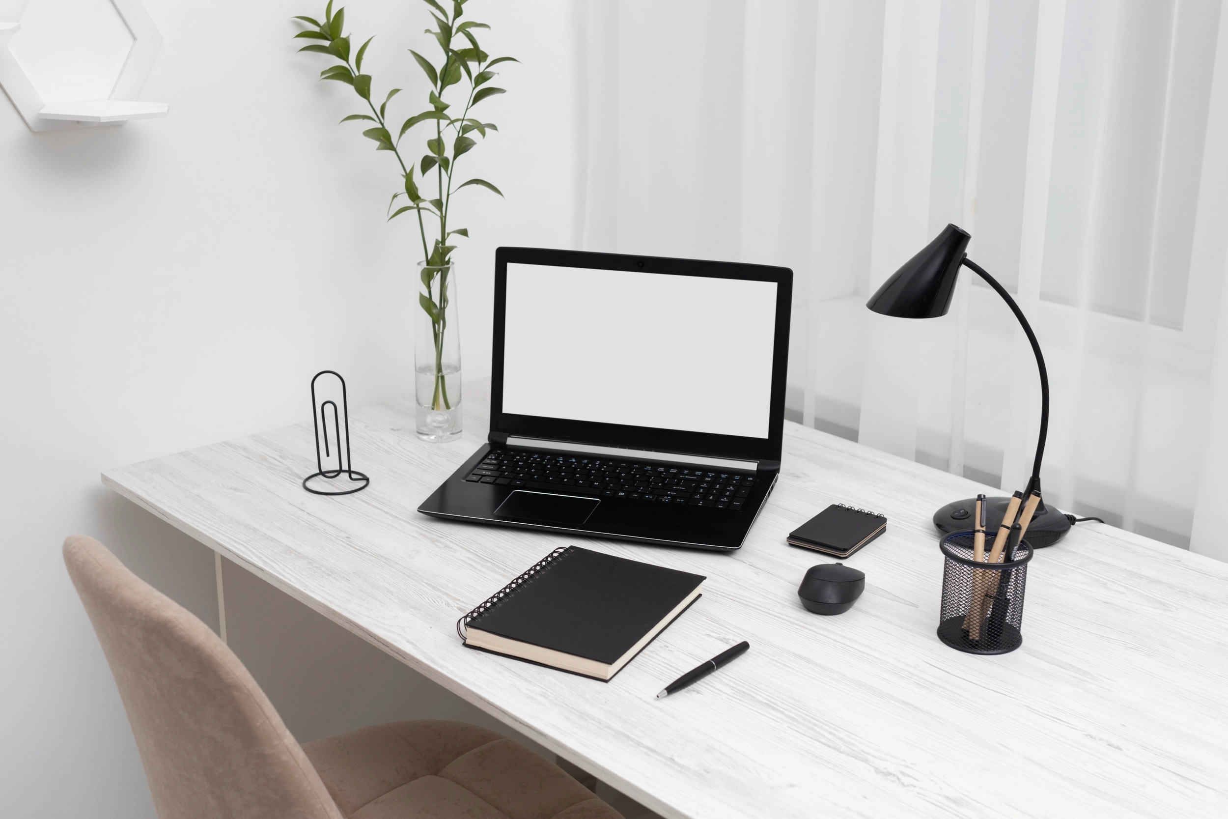 Environnement de télétravail ergonomique connecté par Corse Telecom
